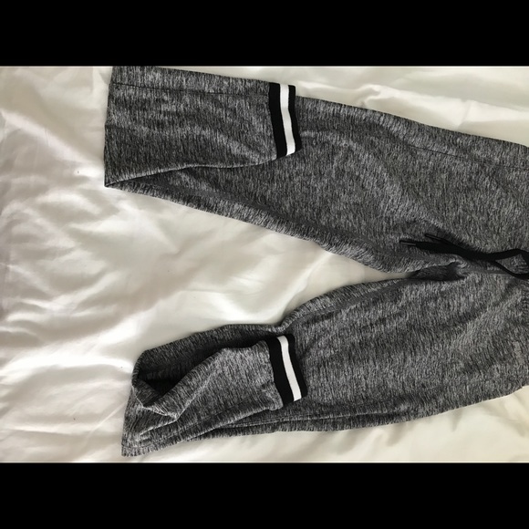 Marble Victoria’s Secret Leggings - Picture 4 of 5